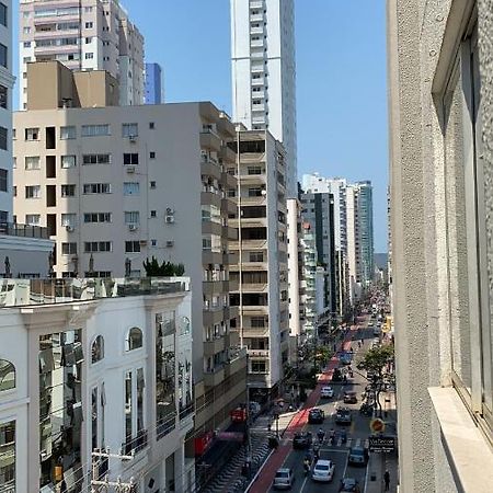 Ótimo Apto 2 quartos, Av. Brasil, de frente, quadra mar. Balneario Camboriu Exterior foto